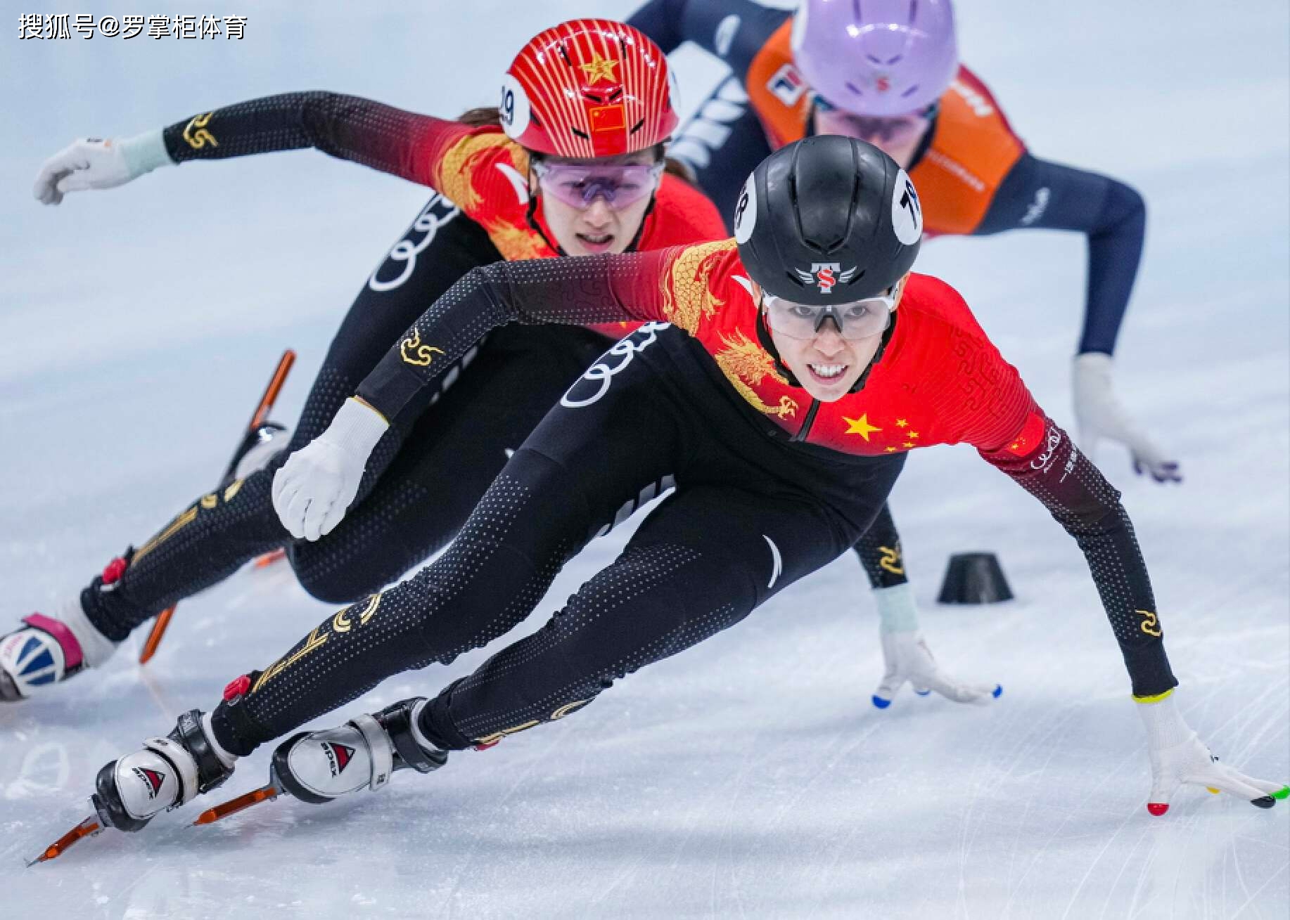 亚博体育- 莎拉波娃遭遇五持续失利，MAD教练压力巨大！比赛高潮迭起