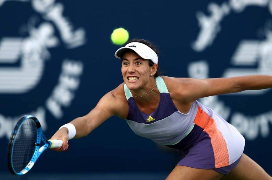 YABO-莎拉波娃巅峰对决,穆古鲁扎与40激战雄鹿分钟,挺进下一轮胜负难料!的简单介绍